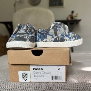 TOMS Camo Cotton Kids Shoes - Blue and Gray